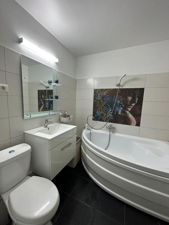 בוקרשט National Arena Apartment מראה חיצוני תמונה